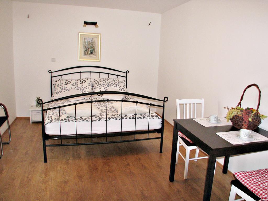 Apartment Noa Kaštel Kambelovac Δωμάτιο φωτογραφία