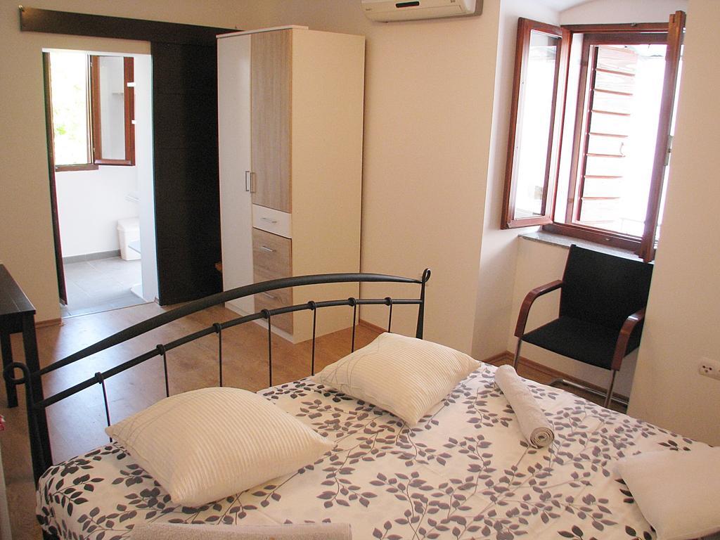 Apartment Noa Kaštel Kambelovac Δωμάτιο φωτογραφία