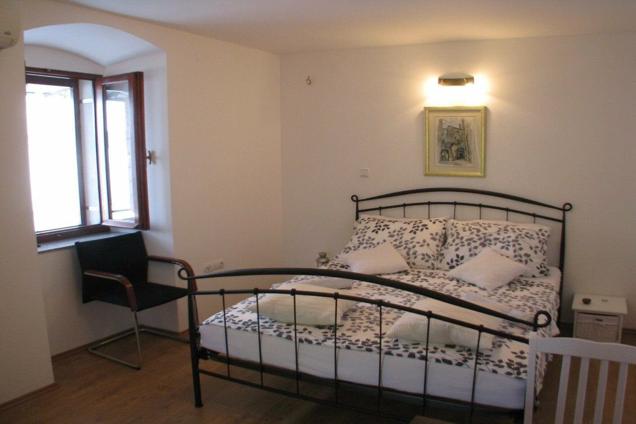 Apartment Noa Kaštel Kambelovac Εξωτερικό φωτογραφία